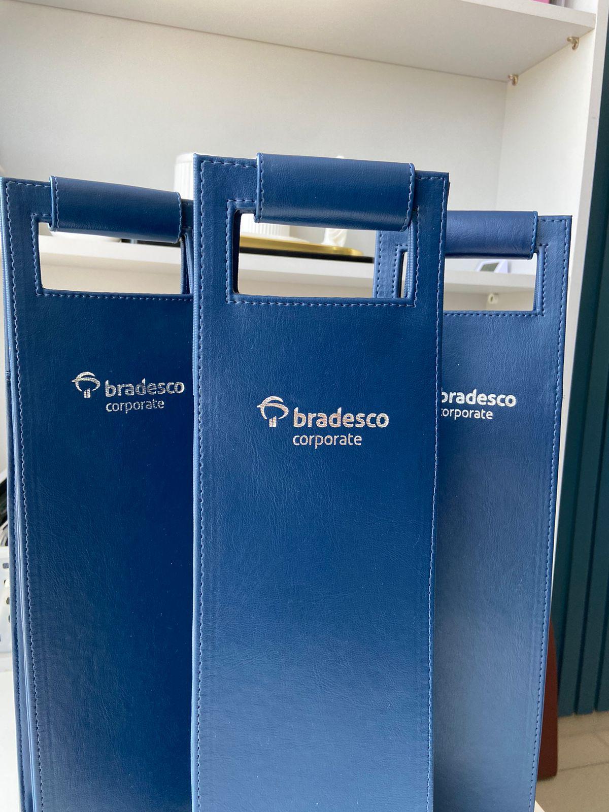 Bradesco Corporate — Wine Holders